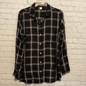 Old Navy long sleeve top button up size small